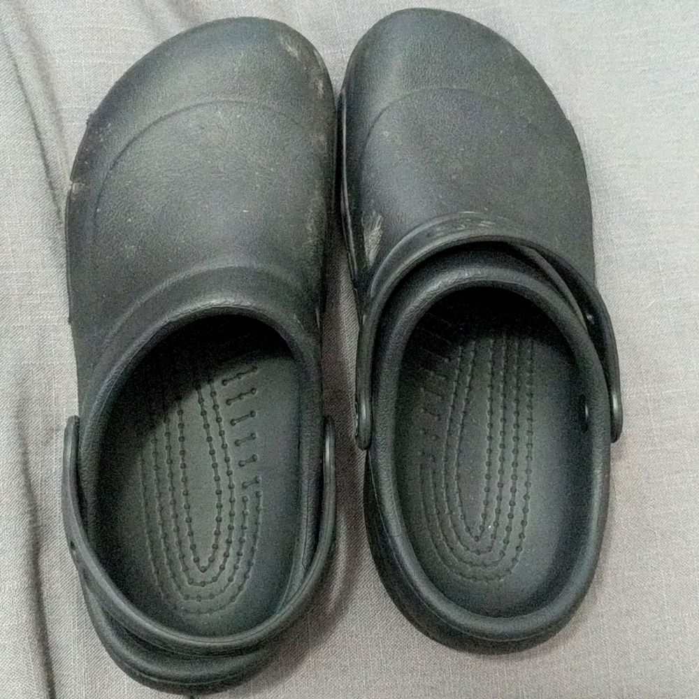 Crocs bistro clogs